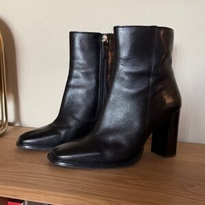 Elegant Black Heeled Boots